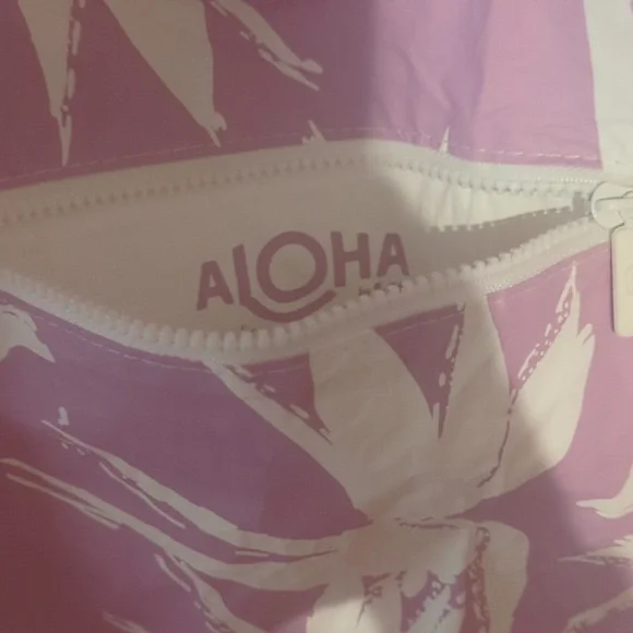 Aloha Reversible Floral Print Tote Bag with Black Straps - Picture 6 of 10